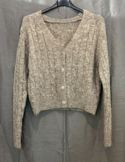 Cardigan en maille duveteuse à boutons fleuris