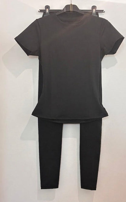 Ensemble legging et t-shirt – tenue de sport