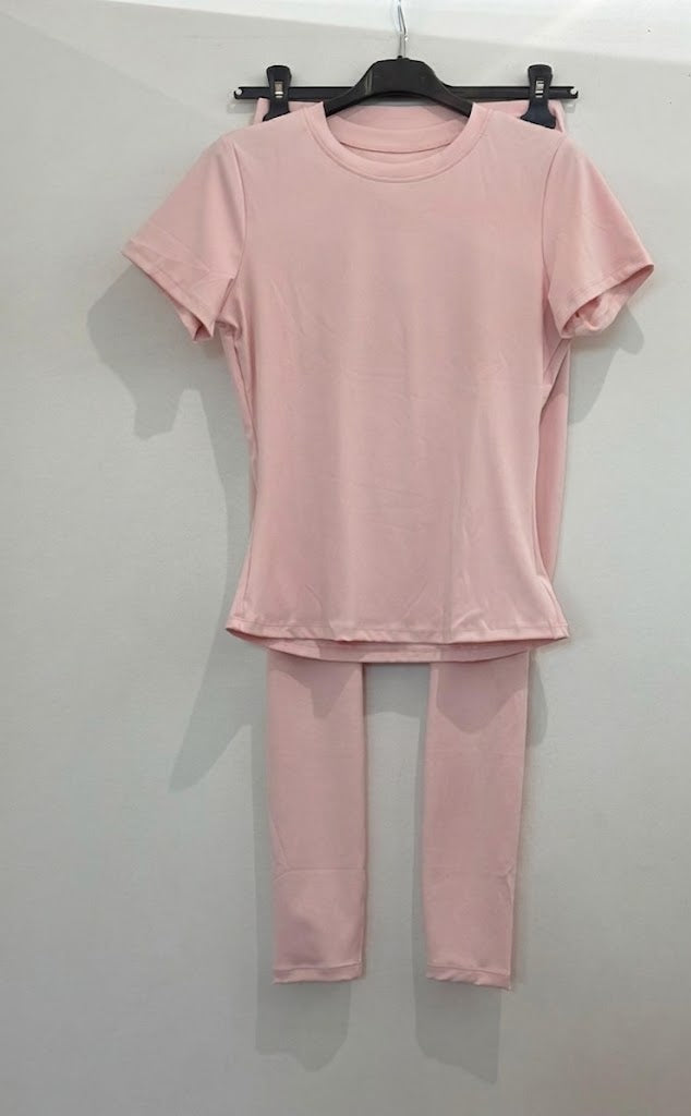 Ensemble legging et t-shirt – tenue de sport