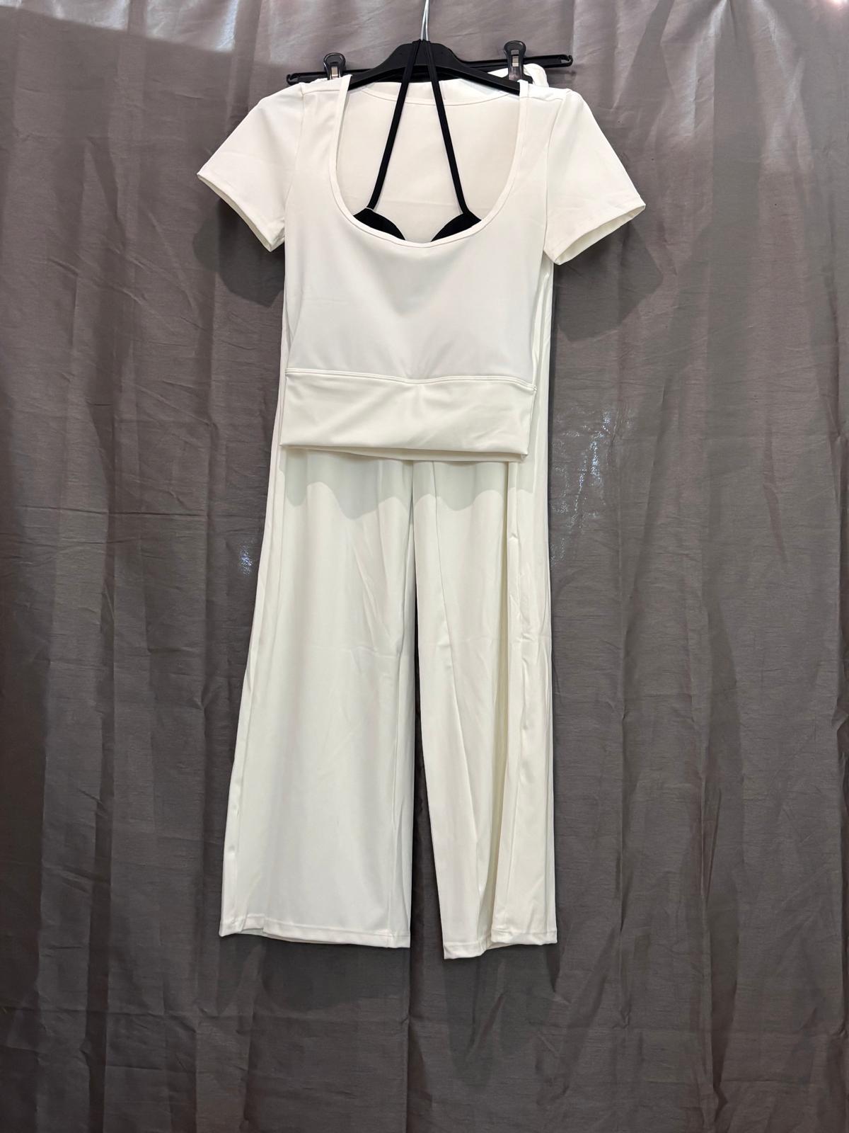 Ensemble t-shirt côtelé et pantalon large à cordon