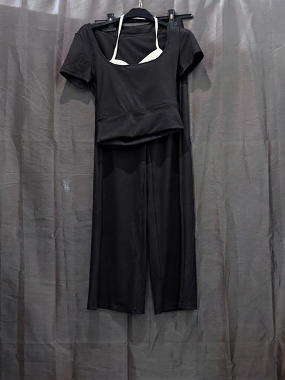 Ensemble t-shirt côtelé et pantalon large à cordon