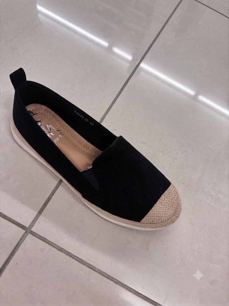 Espadrille à bout tressé, semelle blanche