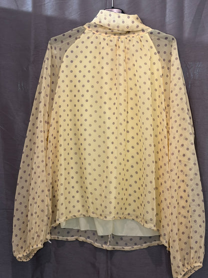 Blouse à pois et col lavallière