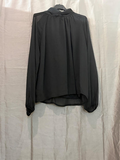 Haut à col noué, manches longues bouffantes