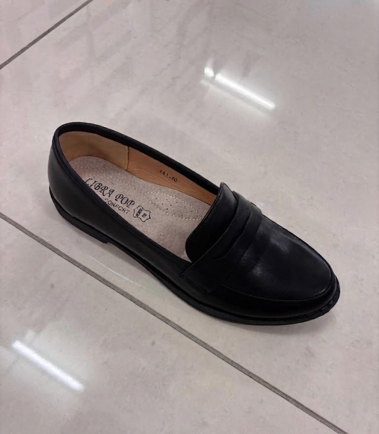 Mocassin noir uni à bande centrale, bout rond