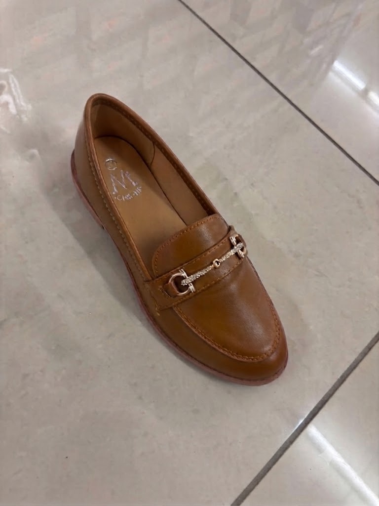 Mocassin camel à mors strass et doré, bout rond