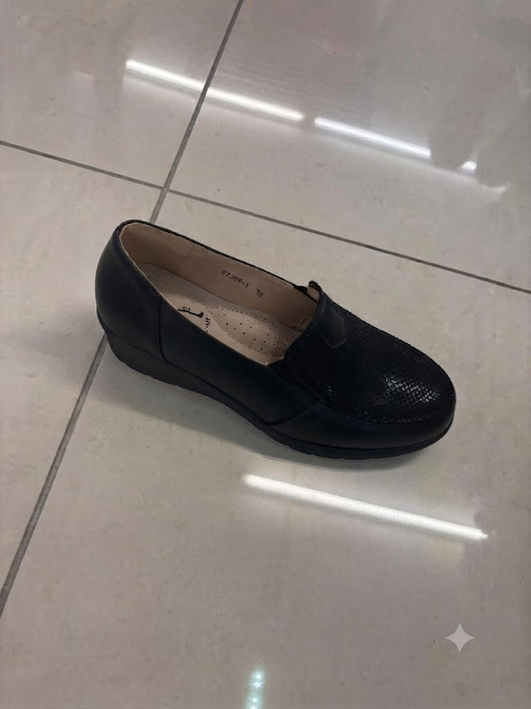 Mocassin compensé, empiècement effet python