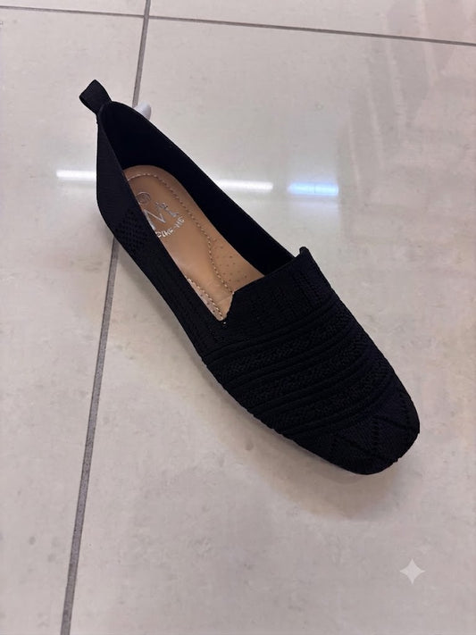 Mocassin plat noir en maille texturée, bout carré