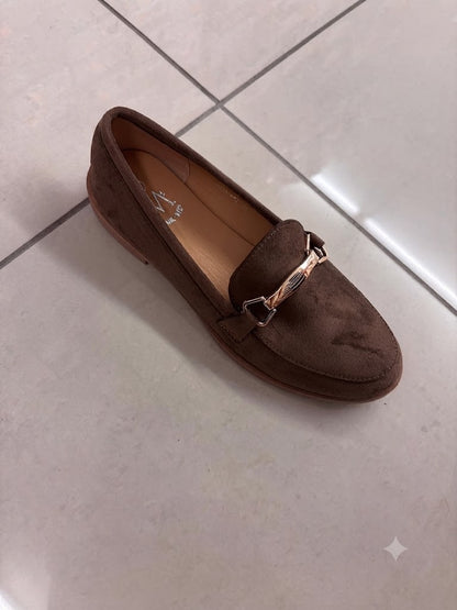 Mocassin plat en velours, bijou doré