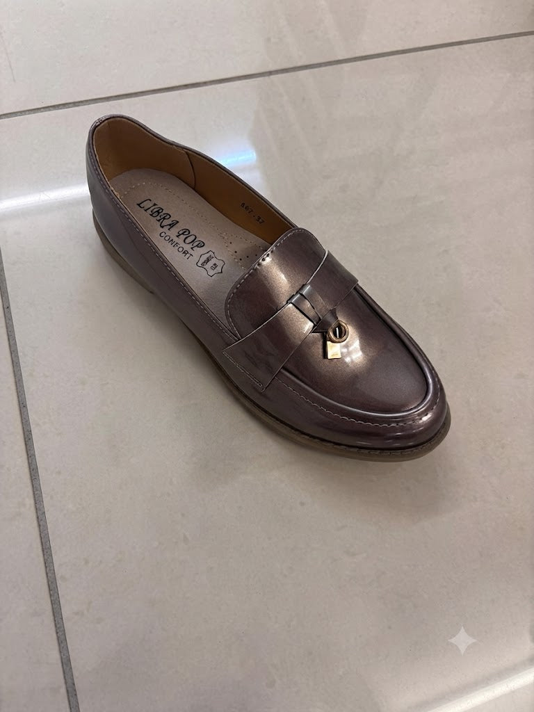 Mocassin plat vernis, mors doré
