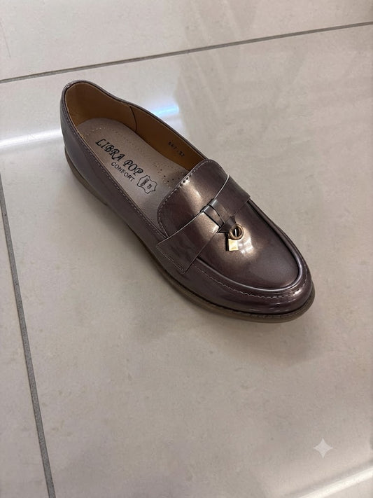 Mocassin plat vernis, mors doré