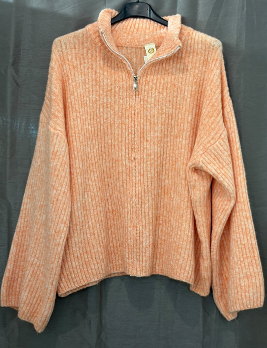 Pull col montant zippé en maille côtelée