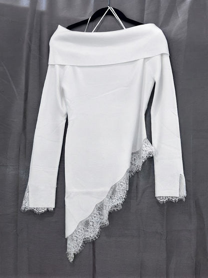 Pull asymétrique à finition dentelle et col bardot