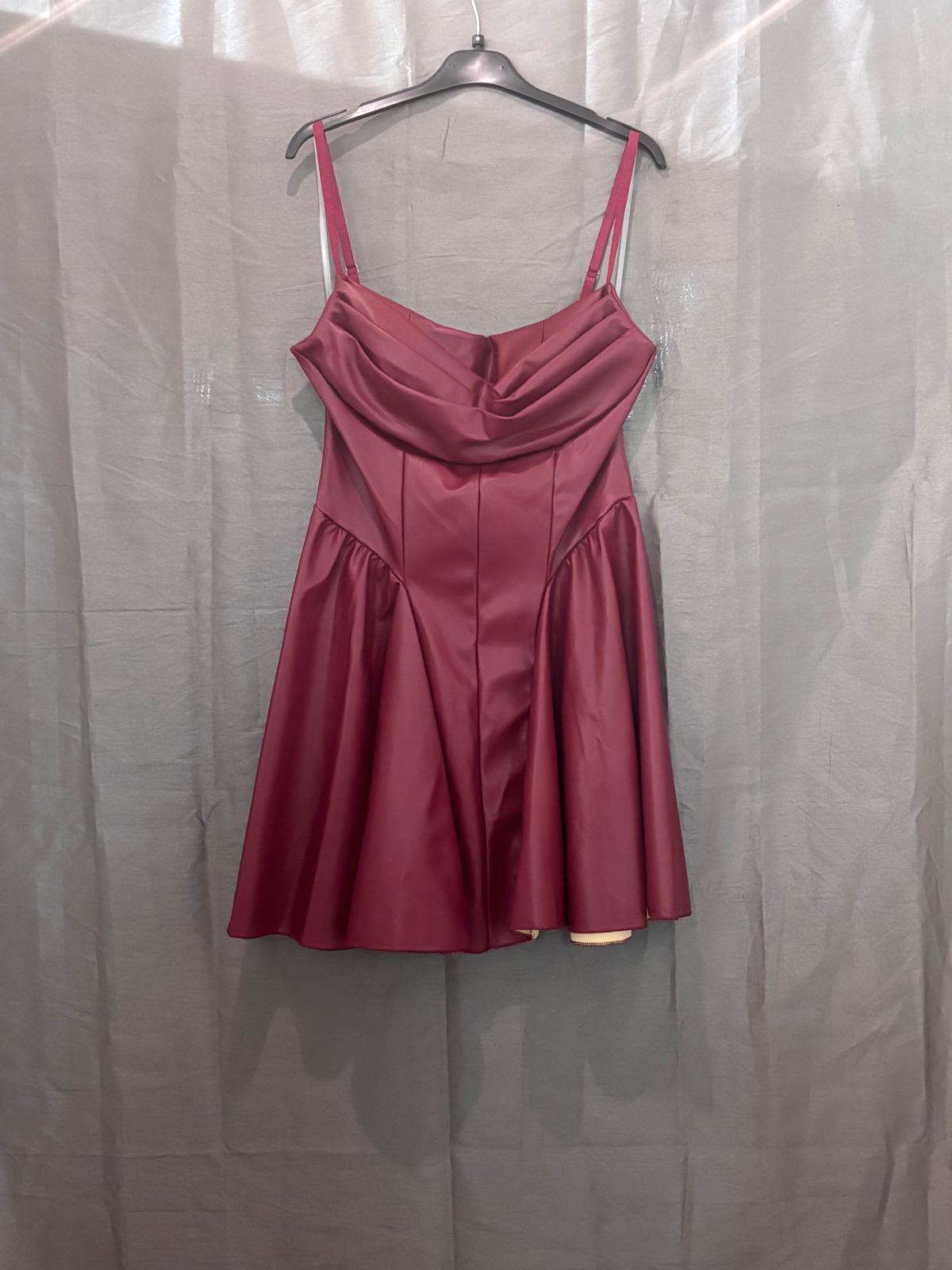 Robe bustier plissé à jupe évasée