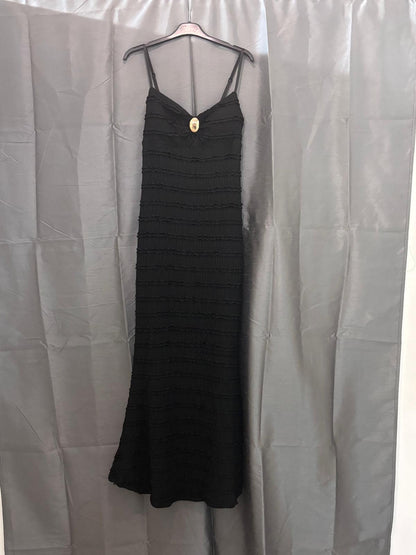 Robe longue à boucle dorée