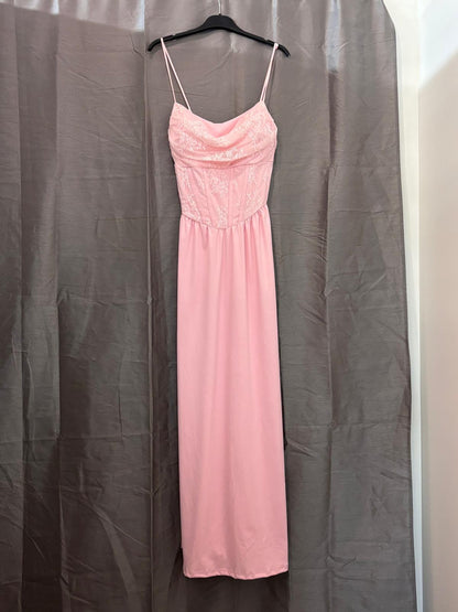 Robe longue, bustier corseté brodé et col drapé, bretelles fines