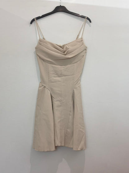 Robe courte – patineuse à bretelles avec corset