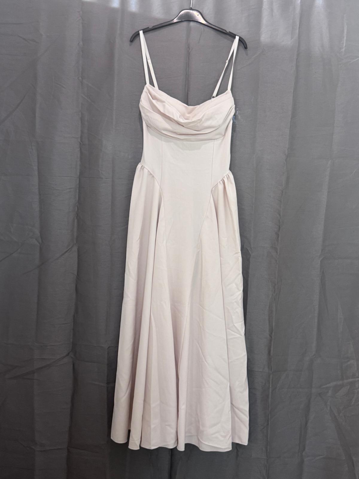 Robe longue  col drapé, bretelles fines, jupe évasée