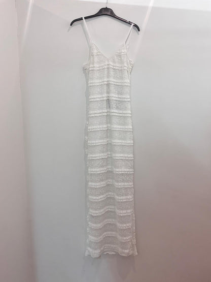 Robe longue en dentelle fines bretelles