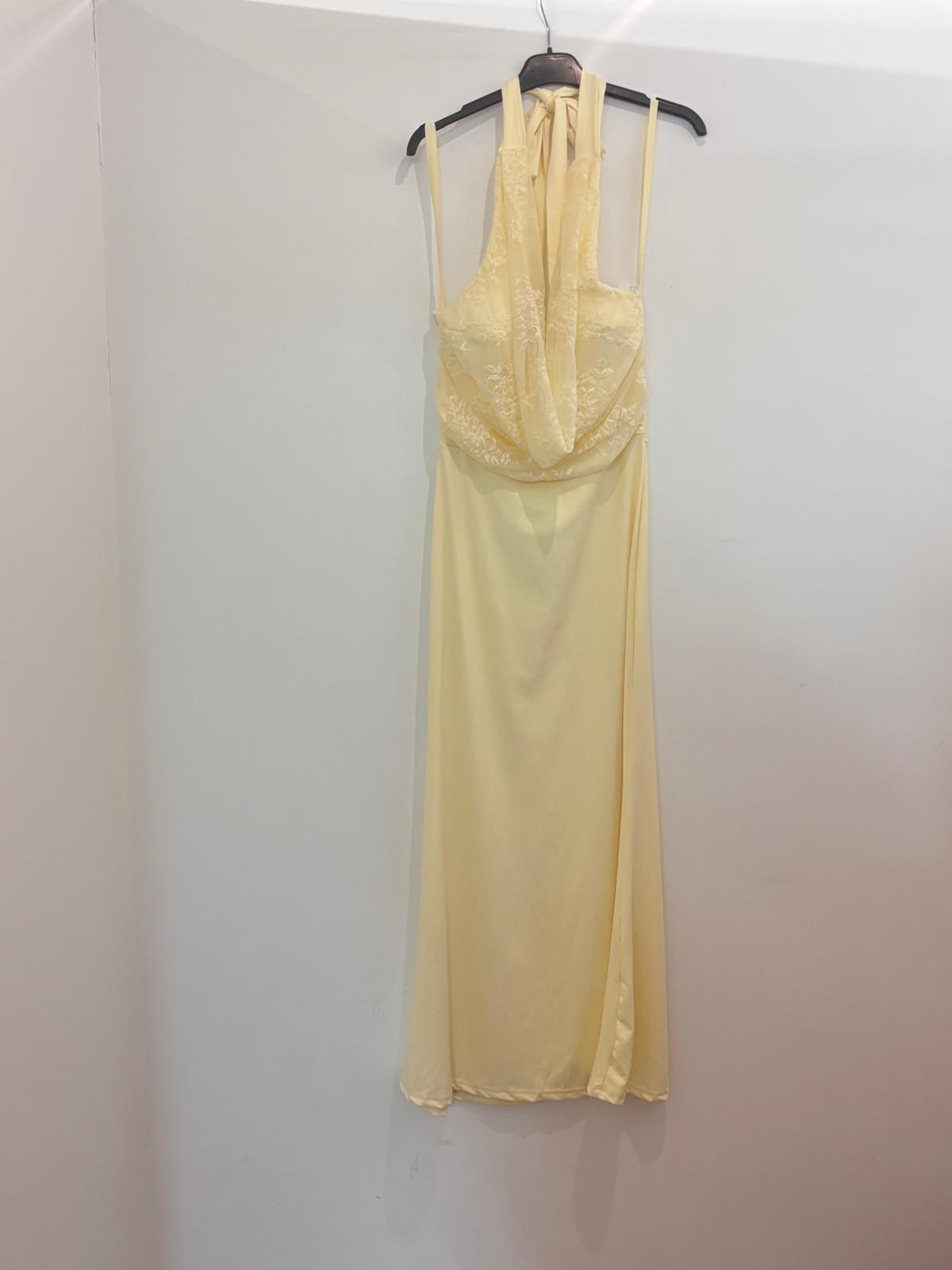 Robe longue dentelle dos nu col halter