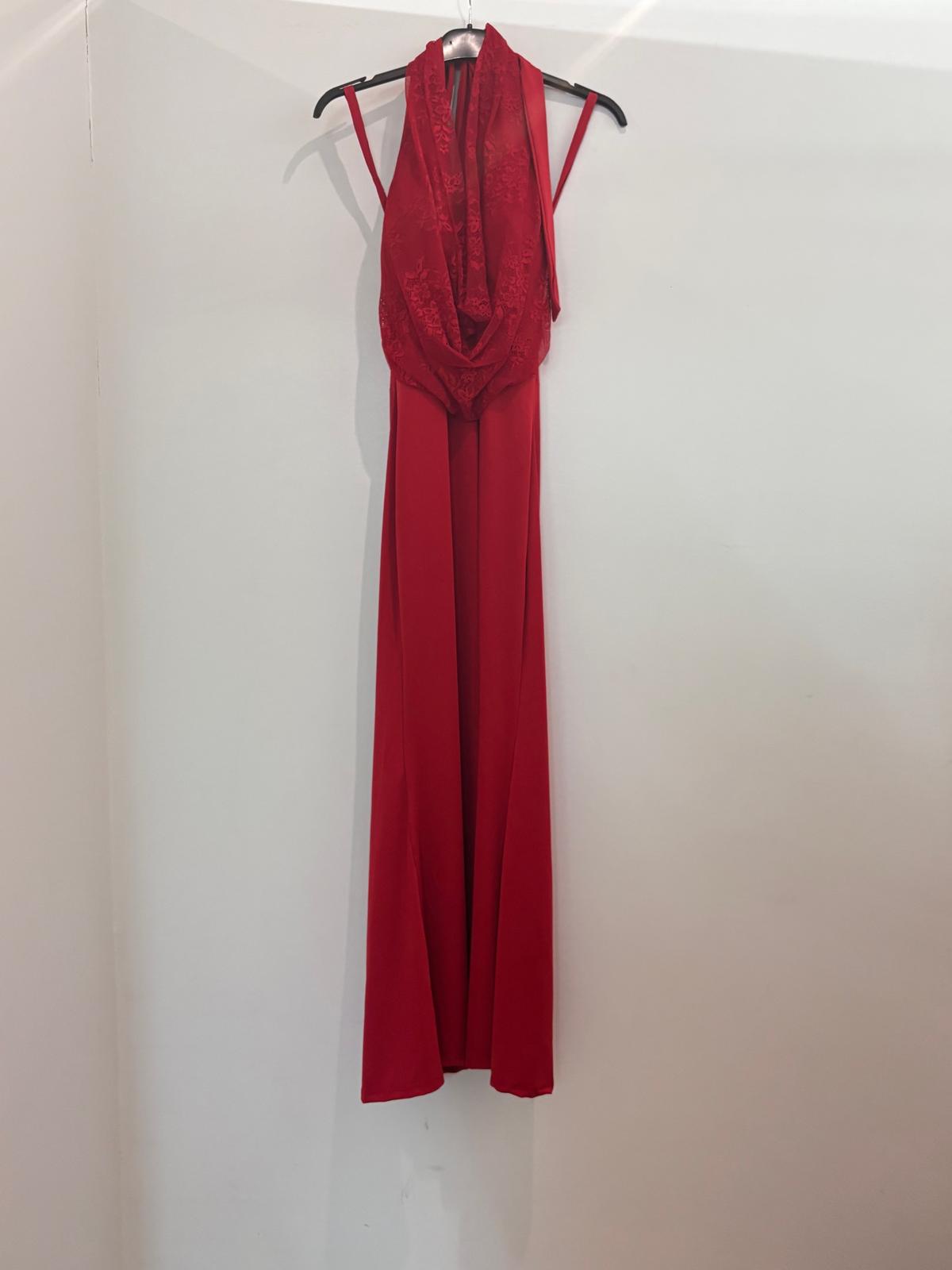 Robe longue dentelle dos nu col halter