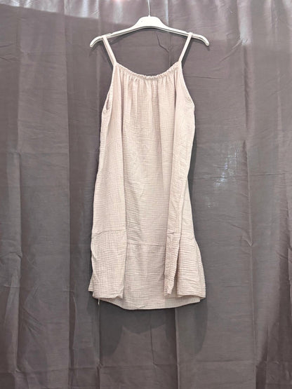 Robe courte en gaze de coton, bretelles fines et volant bas