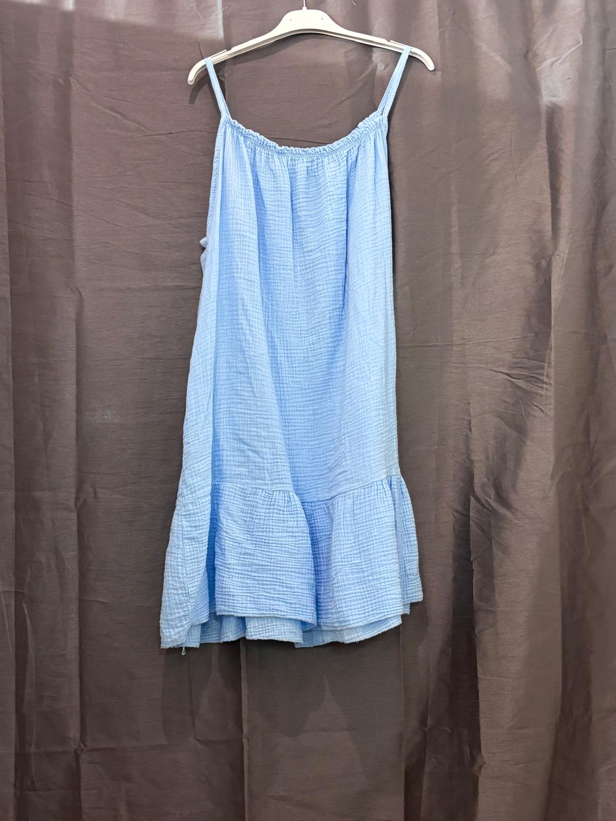 Robe courte en gaze de coton, bretelles fines et volant bas