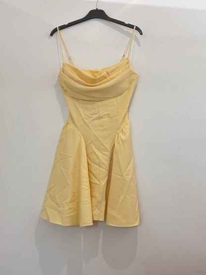Robe courte – patineuse à bretelles avec corset