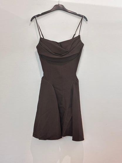 Robe courte – patineuse à bretelles avec corset
