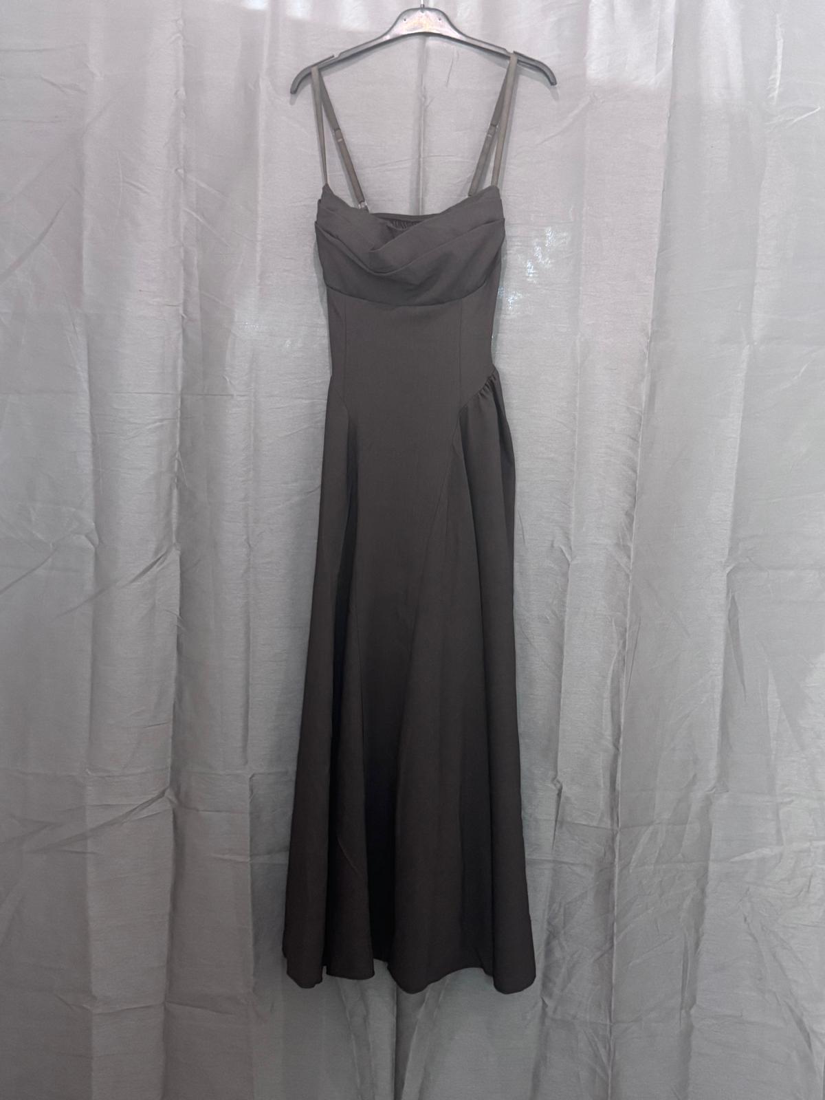 Robe longue  col drapé, bretelles fines, jupe évasée