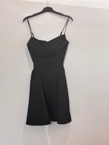 Robe courte – patineuse à bretelles avec corset
