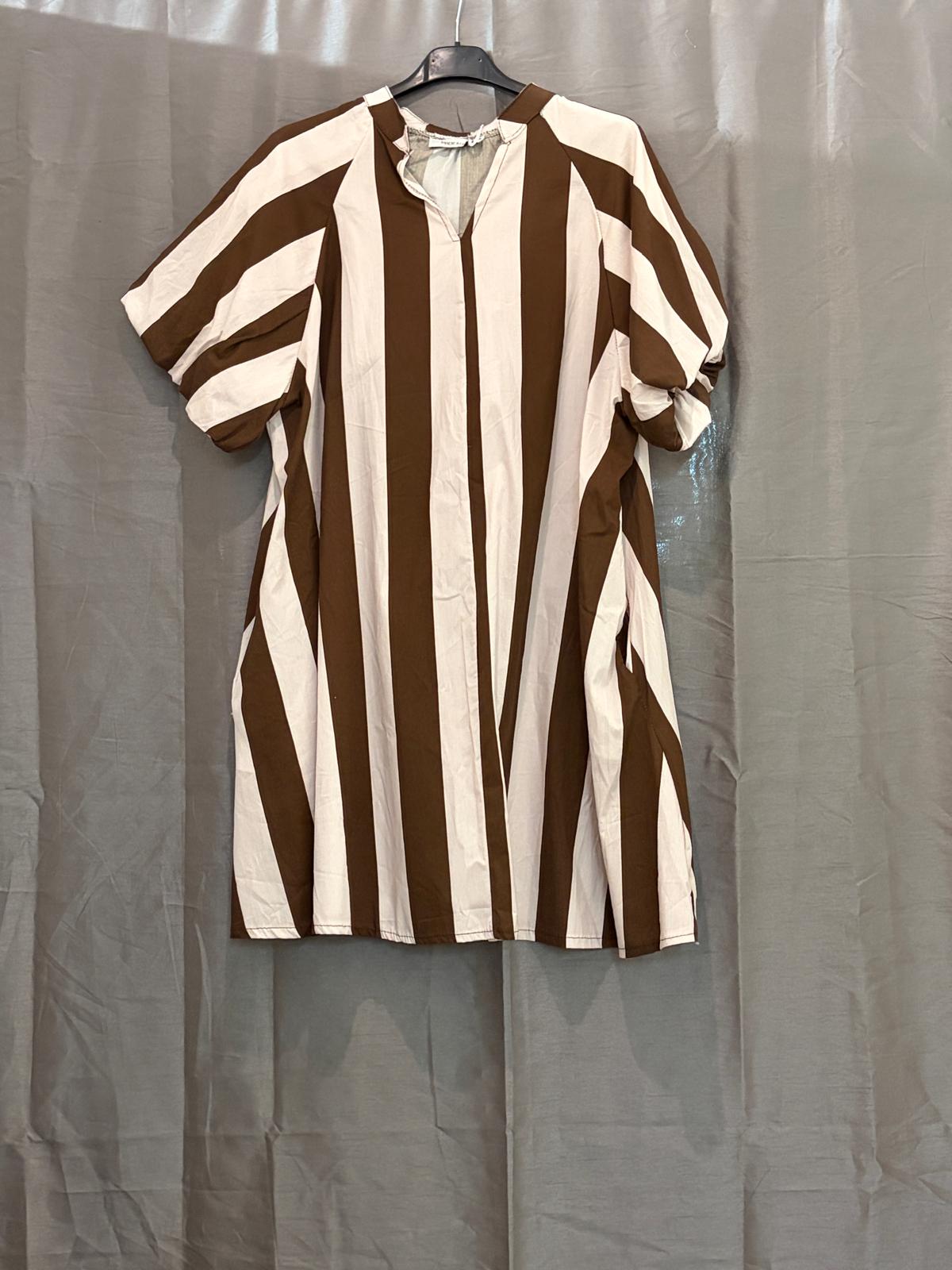 Robe mi-longue à rayures, col V et manches bouffantes