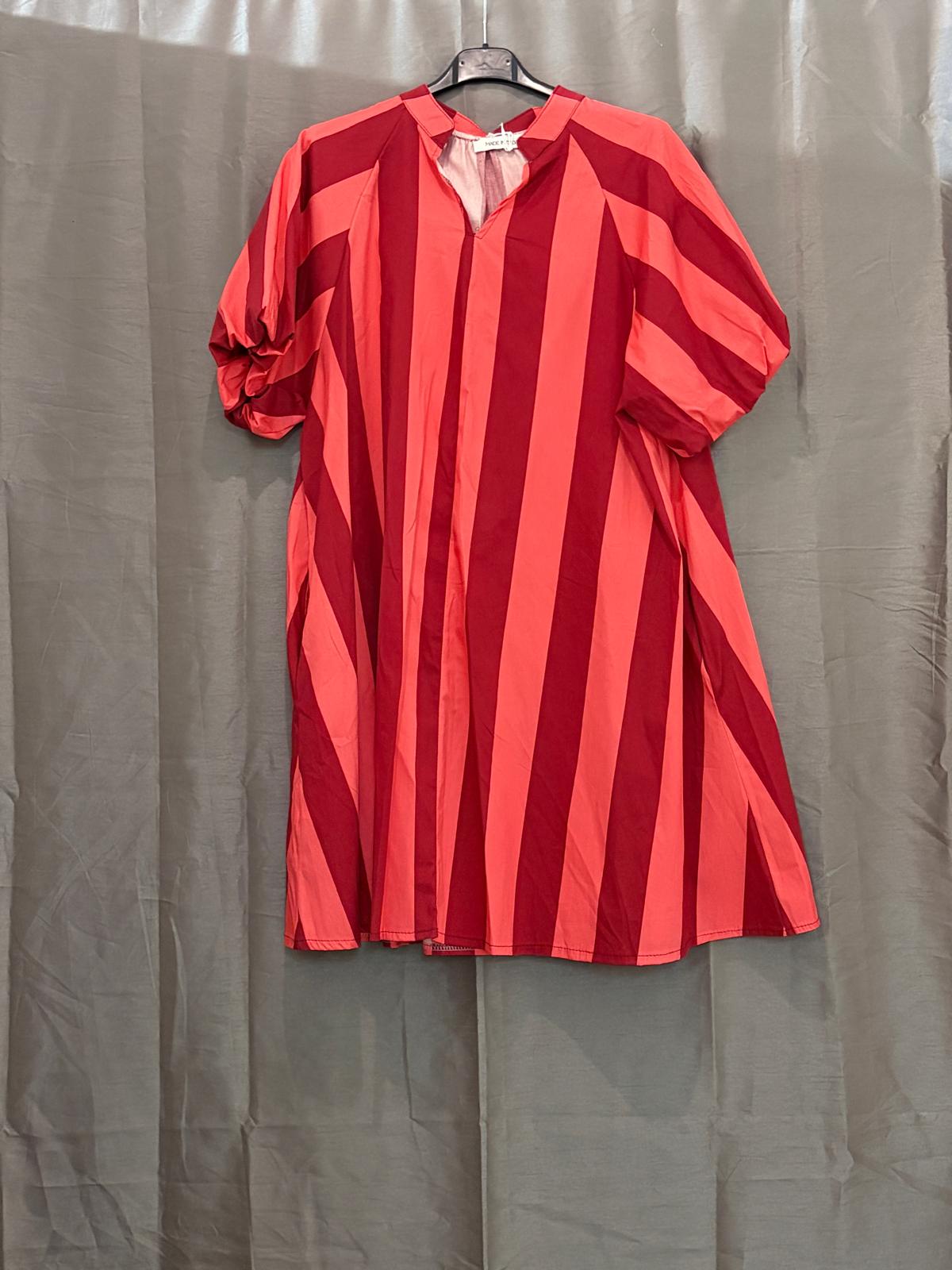 Robe mi-longue à rayures, col V et manches bouffantes