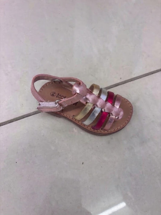 Sandale rose à brides multicolores tressées