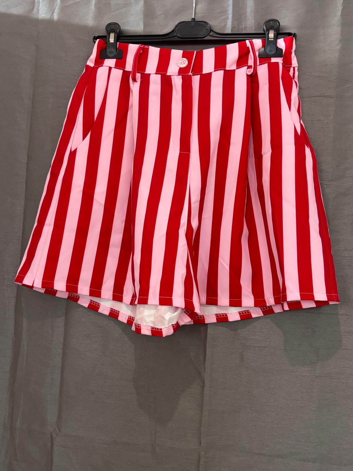 Short taille haute à rayures