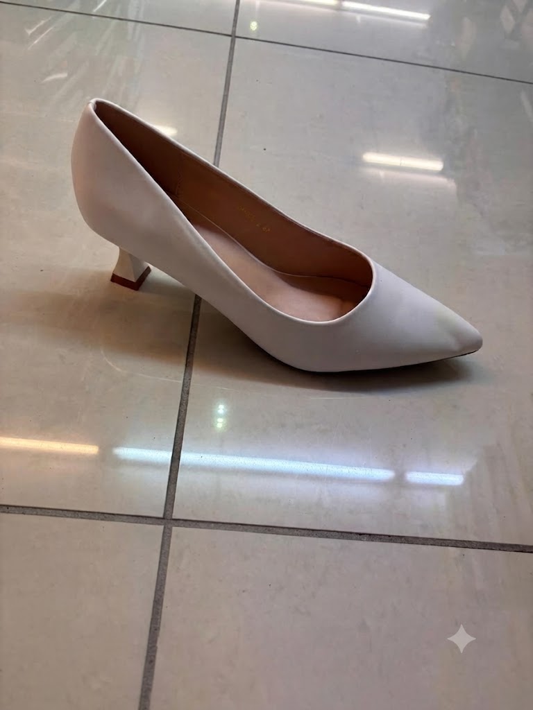 Escarpin talon fin, bout pointu