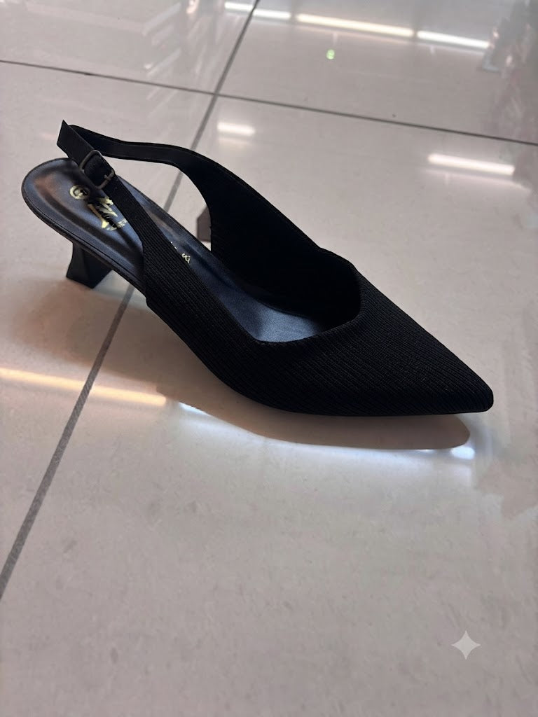 Escarpin slingback noir, bout pointu talon fin