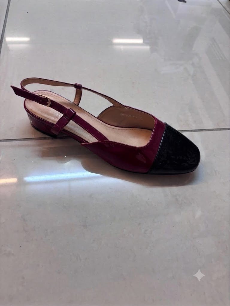 Escarpin slingback, bout pointu verni