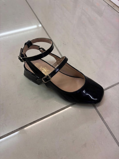 Escarpin petit talon verni, double bride