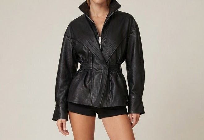 Veste cintrée effet cuir, taille smockée et col tailleur