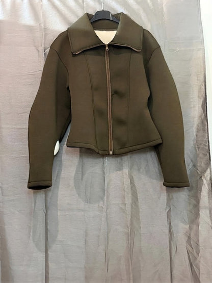 Veste courte épaisse, col zippé