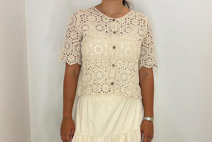 Top crochet à manches courtes