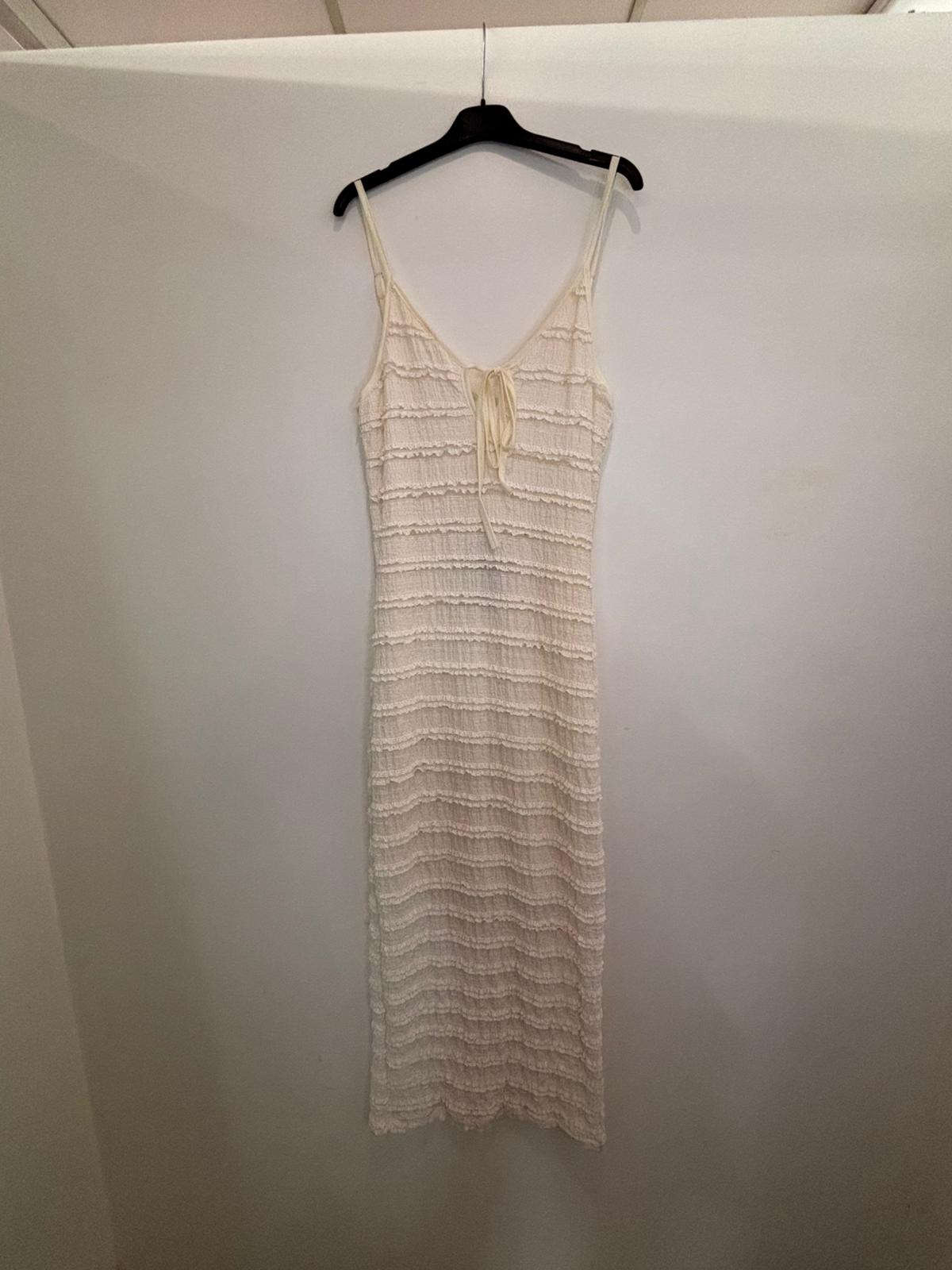 Robe longue côtelée à fines bretelles