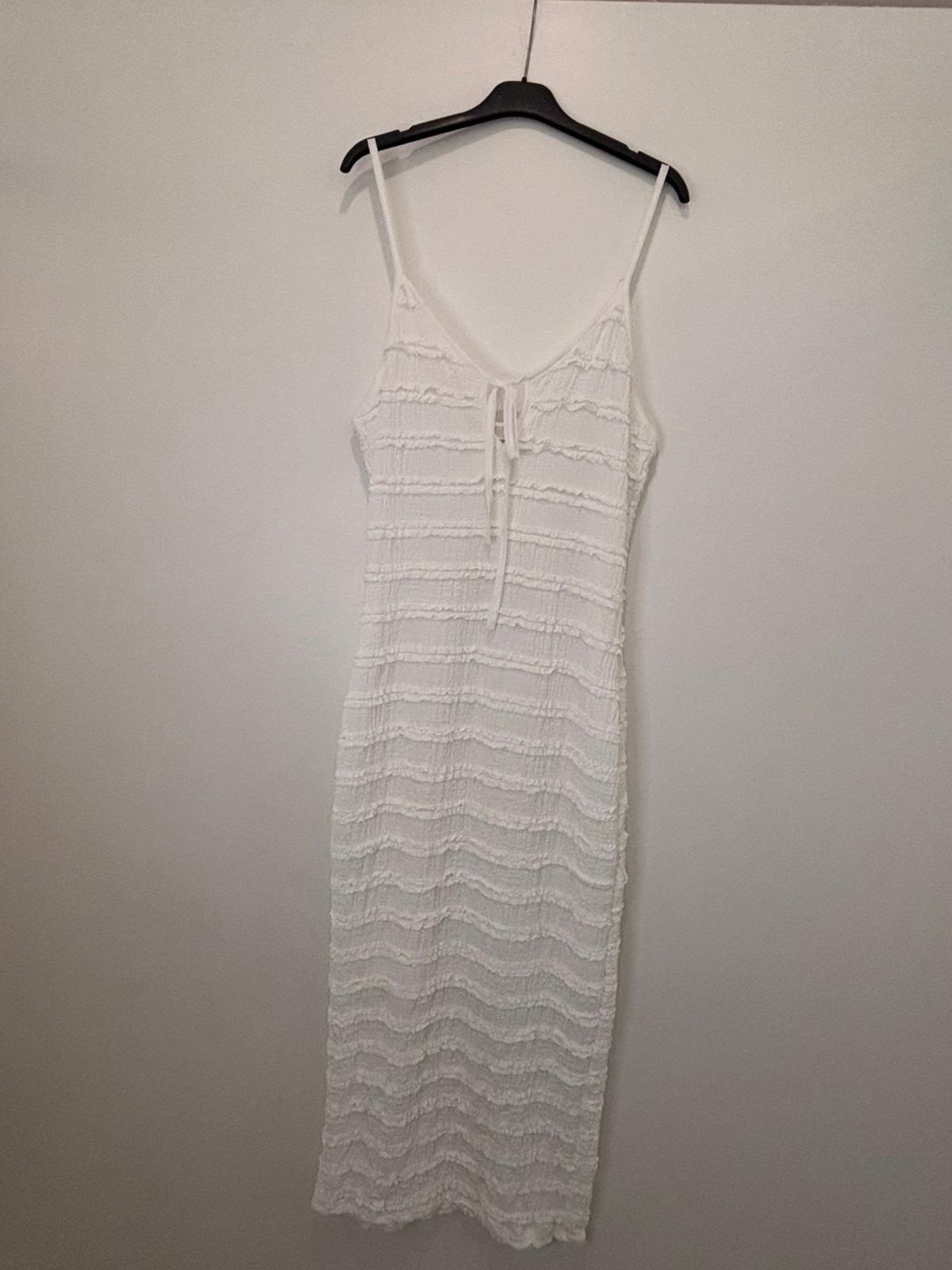 Robe longue côtelée à fines bretelles