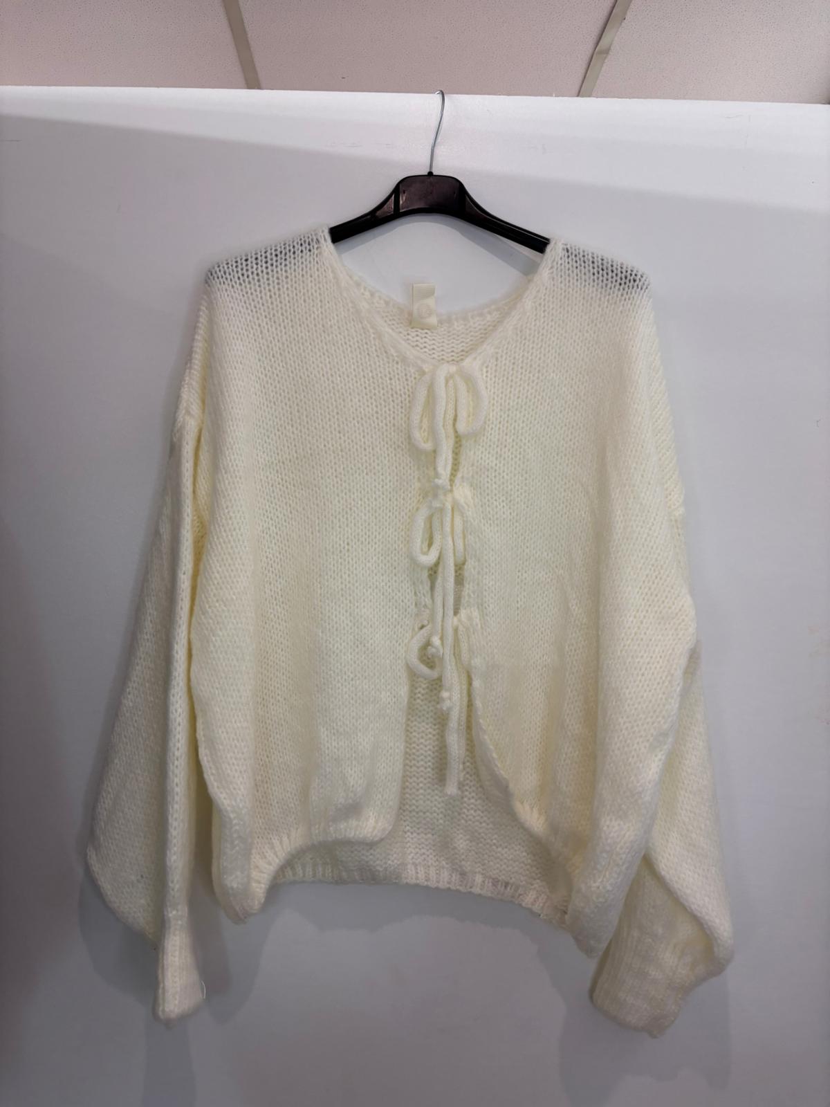 Pull oversize à nœuds sur le devant