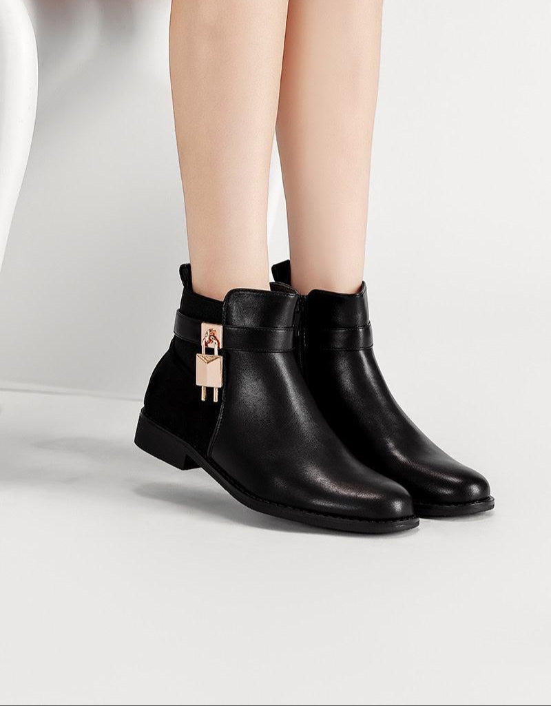 Bottines avec détail cadenas doré