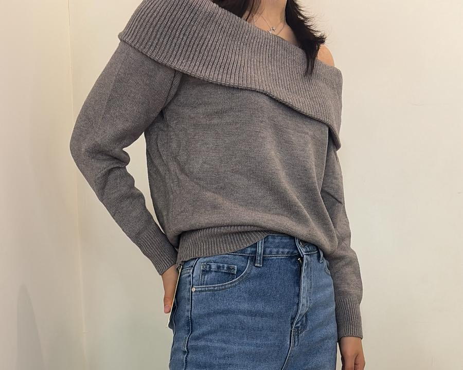 Pull col large à épaules dénudées
