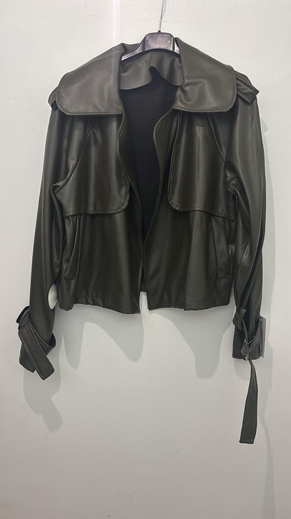 Veste en simili cuir avec ceinture