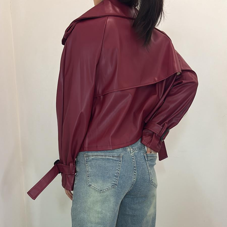 Veste en simili cuir avec ceinture