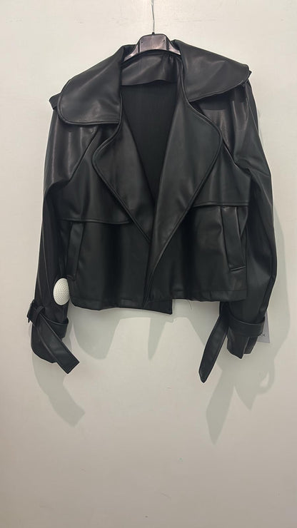 Veste en simili cuir avec ceinture